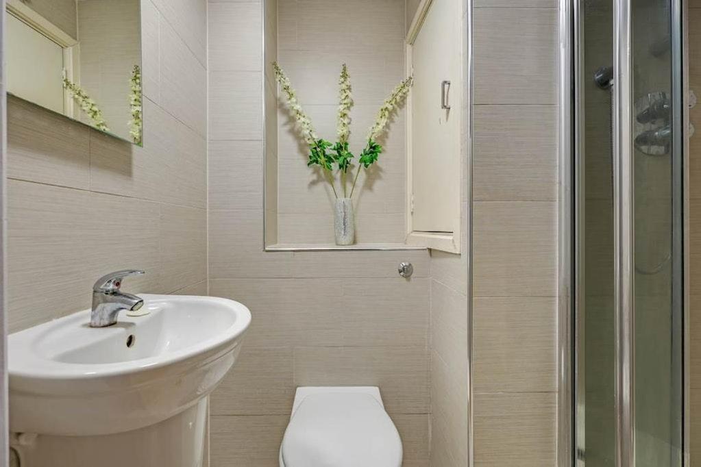 Elgin Mews North Beside Maida Vale Tube And Parking Long Term Bookings Holiday home *