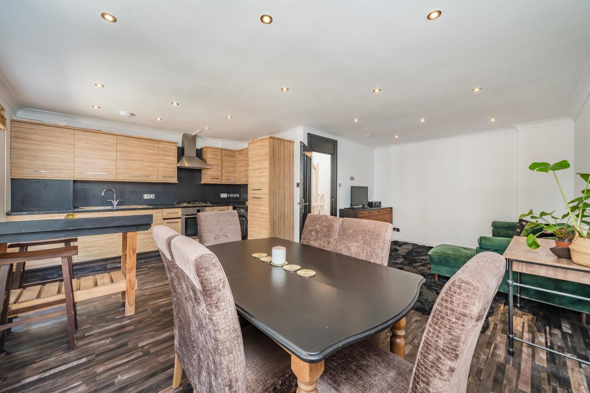 Holiday home Elgin Mews North Beside Maida Vale Tube And Parking Long Term Bookings London